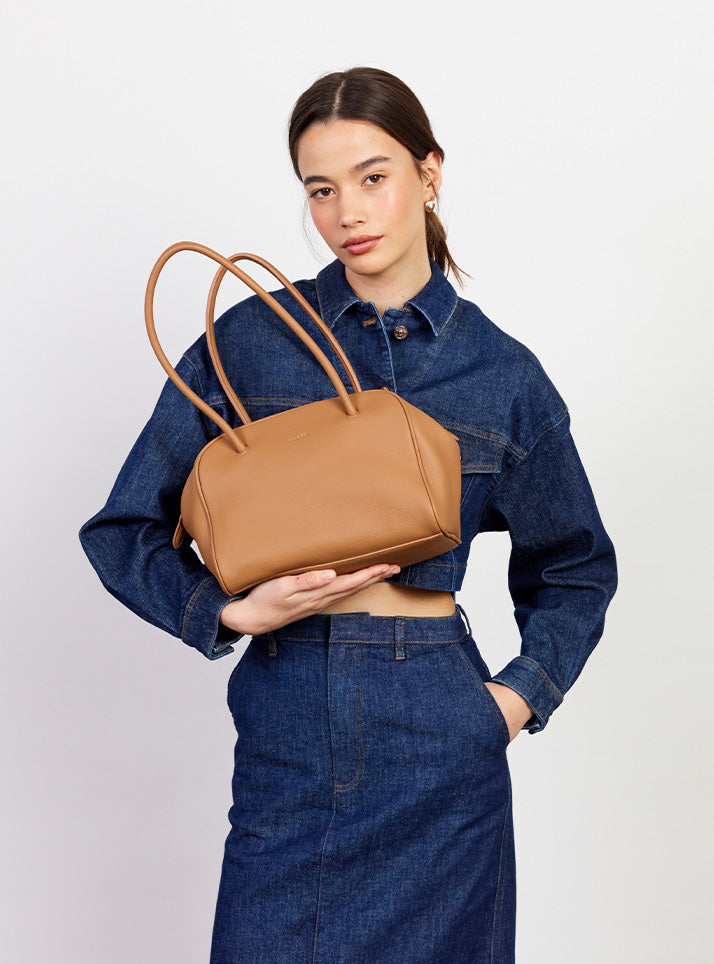 Isla Shoulder Bag
