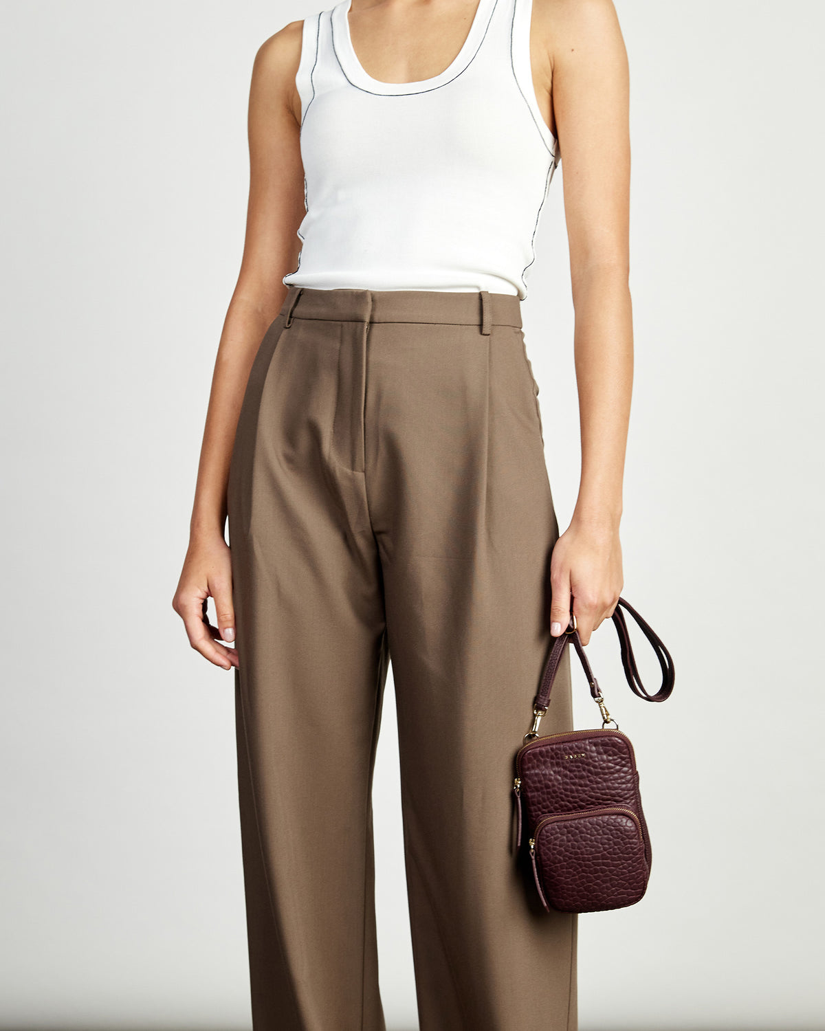 Nikko Pocket Phone Sling Merlot Bubble