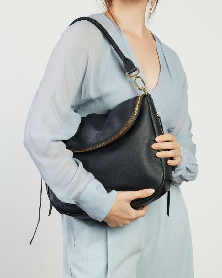 Versatile Carrying Options 