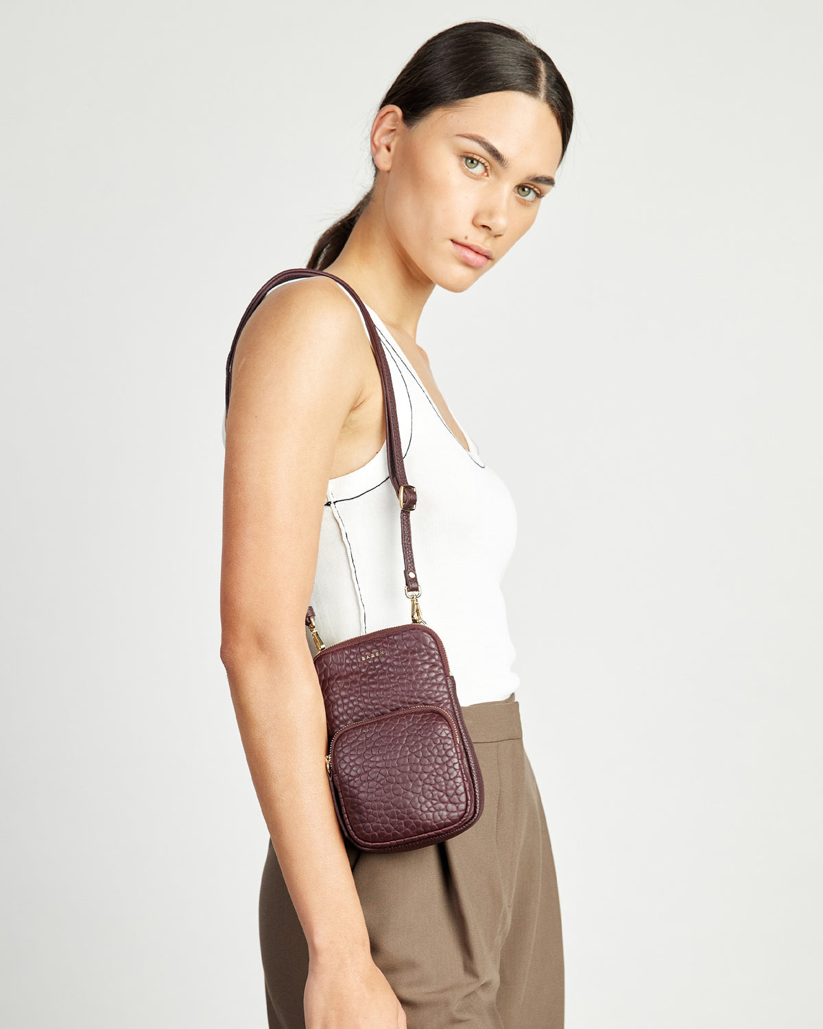 Nikko Pocket Phone Sling Merlot Bubble