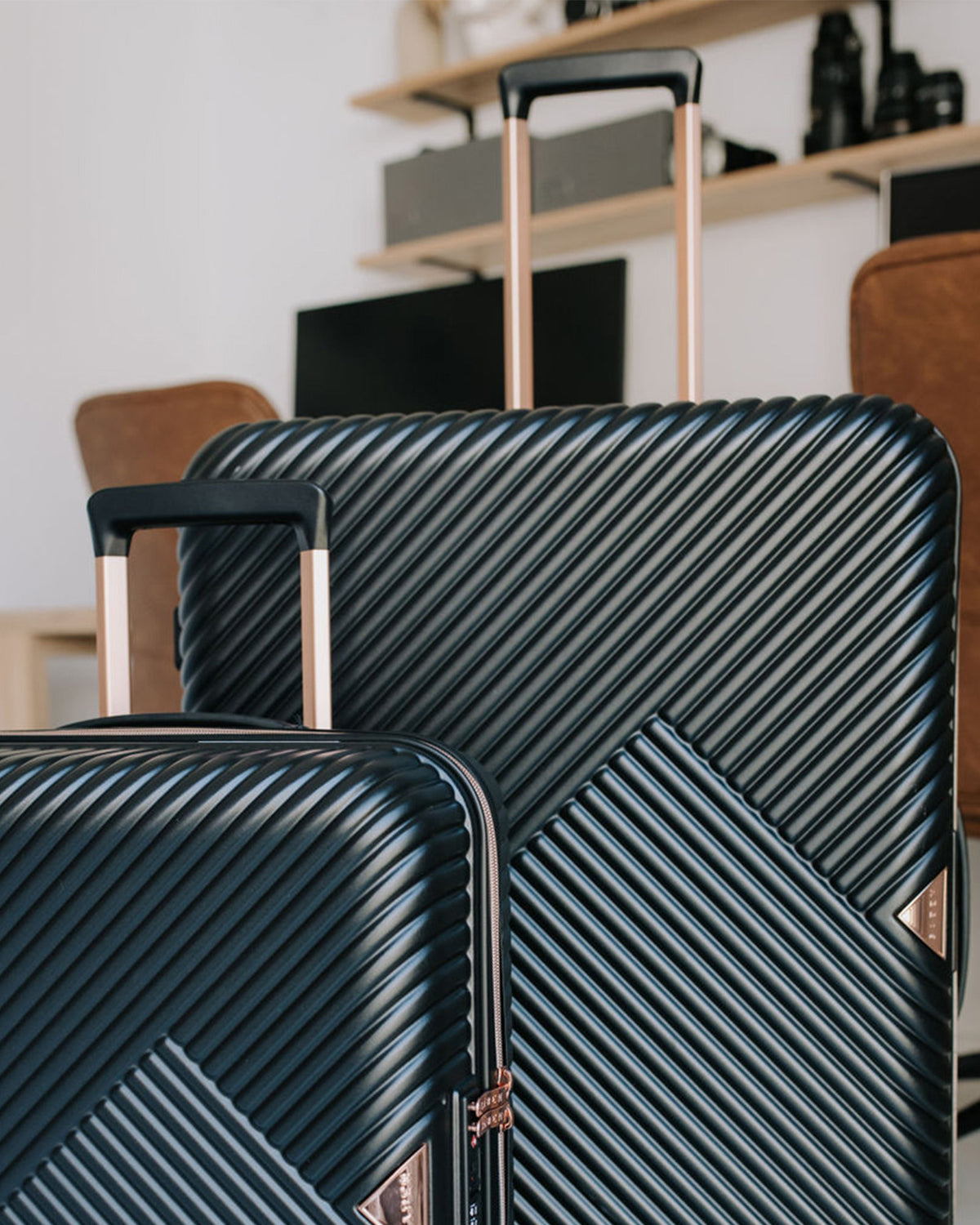 Set of Cabin + Medium Suitcase